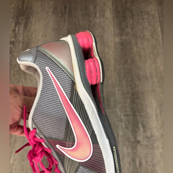 Nike Shox 09’ Metallic Grey & Pink Women’s Running Shoes size 7.5 - Picture 8 of 13